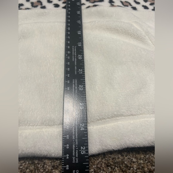 SHEIN Women’s XL White Leopard Print Fleece Jacket - Picture 9 of 13